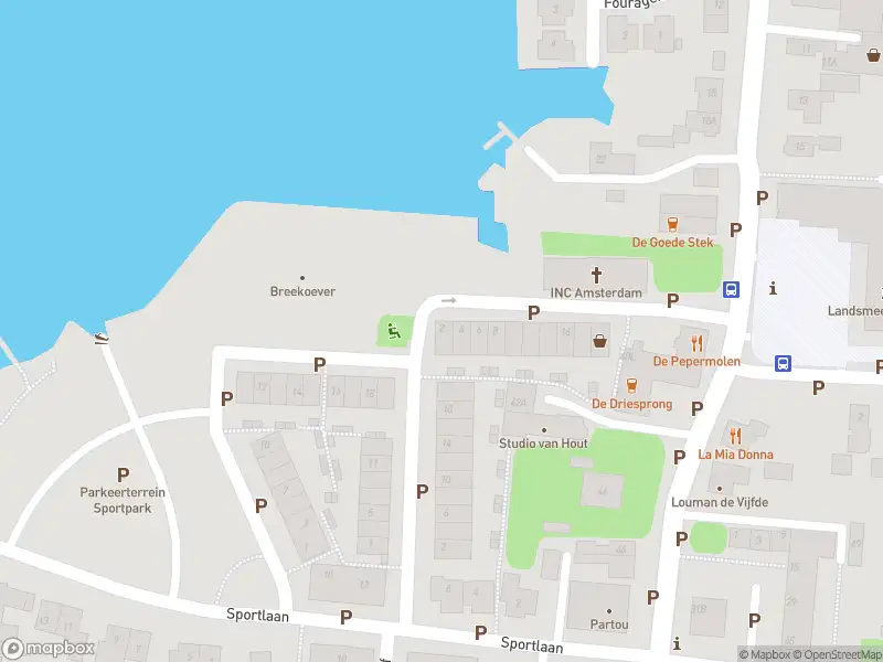 Ambulance met gepaste spoed naar de Kerkstraat in Landsmeer
