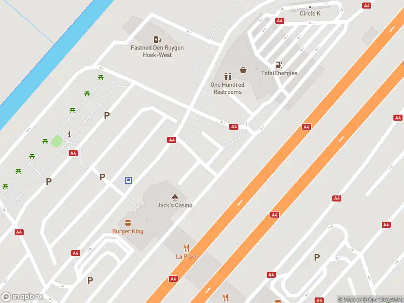 Ambulance met grote spoed naar de Rijksweg A4 in Hoofddorp
