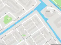 Ambulance met grote spoed naar de Graaf Lodewijklaan in Leidschendam