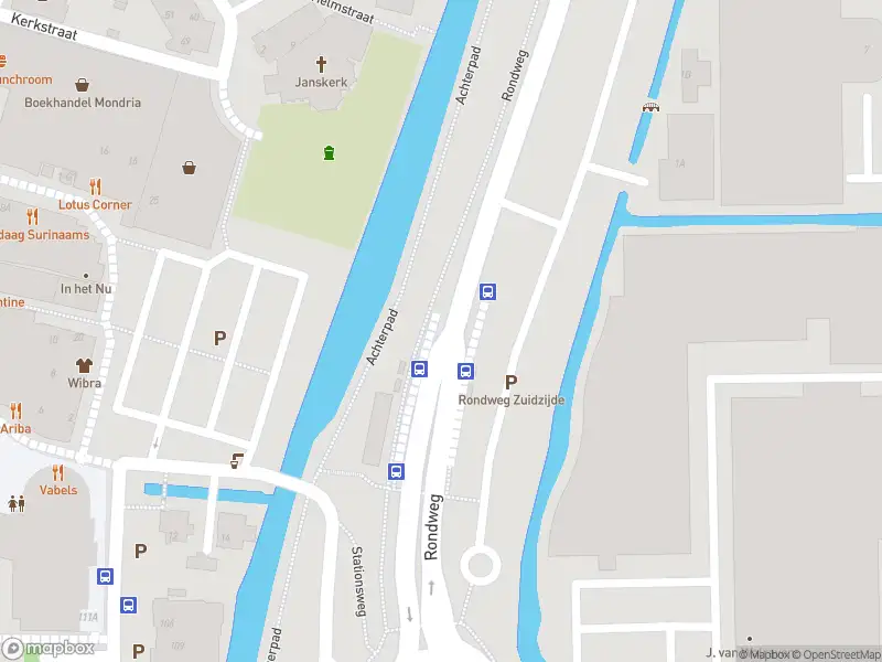 Ambulance met grote spoed naar de Dorpsstraat in Mijdrecht