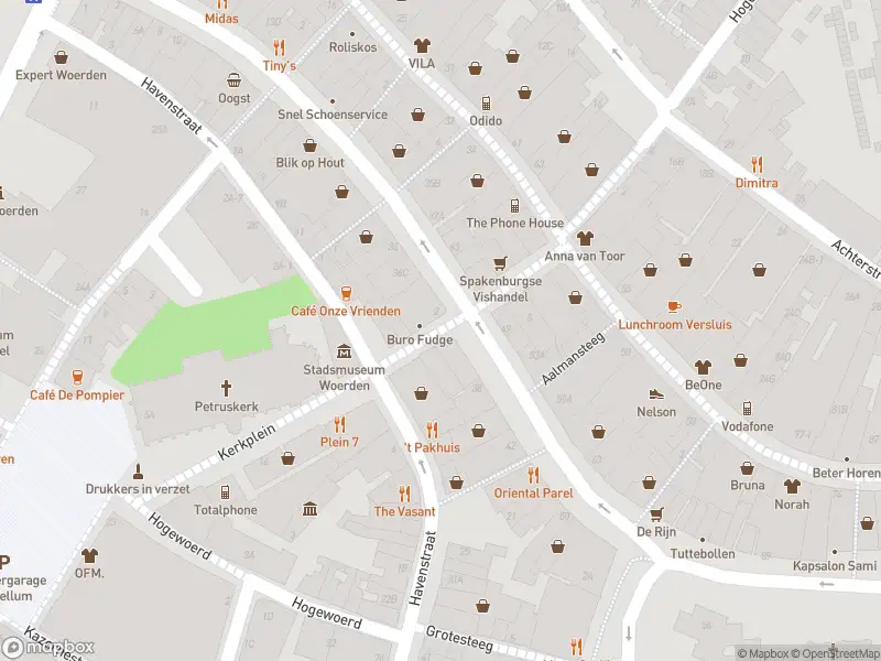 Brandweer met grote spoed naar de Kerkstraat in Woerden vanwege middelgrote brand