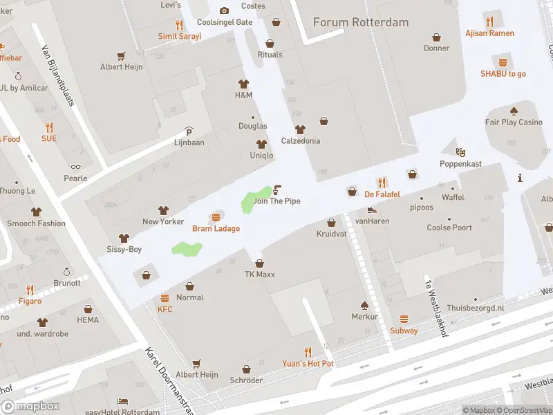 Ambulance met grote spoed naar de Binnenwegplein in Rotterdam