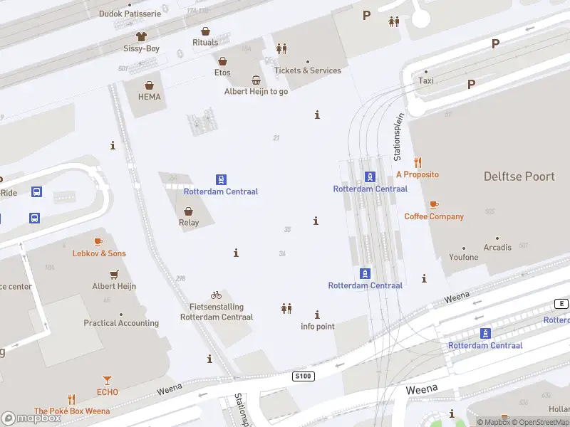 Ambulance met gepaste spoed naar de Stationsplein in Rotterdam