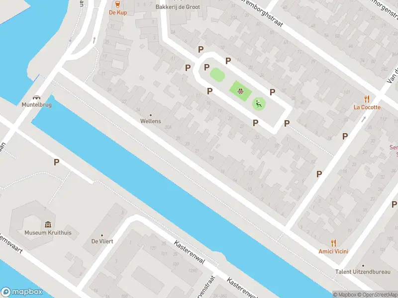 Politie naar de Van der Weeghensingel in 's-Hertogenbosch vanwege ongeval met letsel