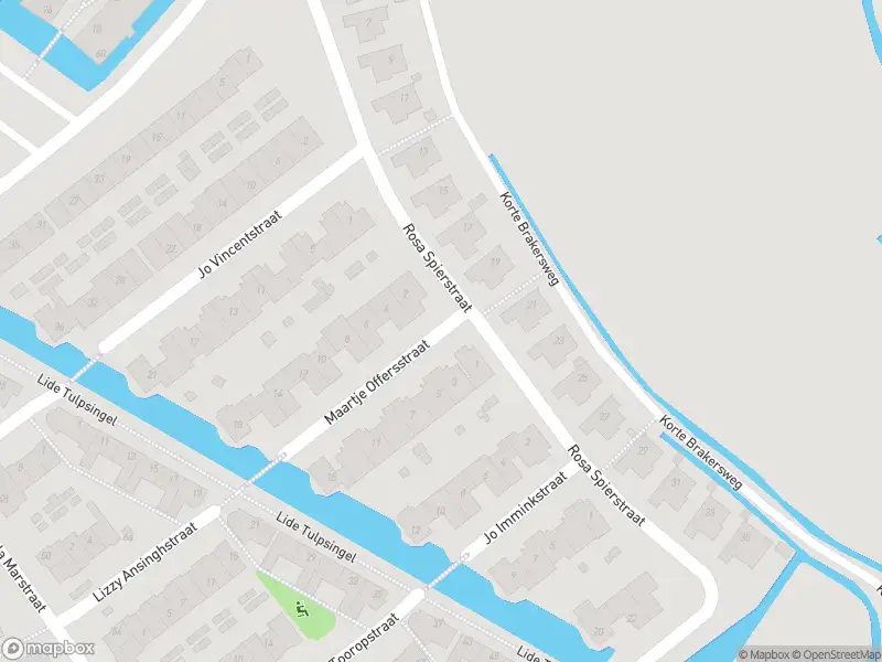Ambulance met gepaste spoed naar de Maartje Offersstraat in Castricum