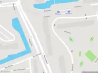 Ambulance met grote spoed naar de Bachplein in Schiedam
