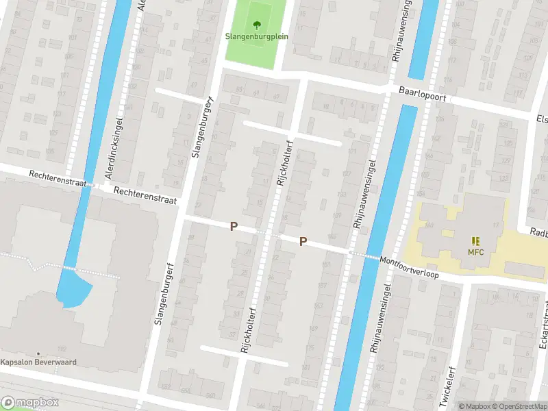 Ambulance met grote spoed naar de Rijckholterf in Rotterdam