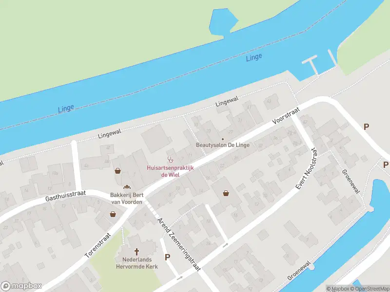 Ambulance met grote spoed naar de Voorstraat in Heukelum