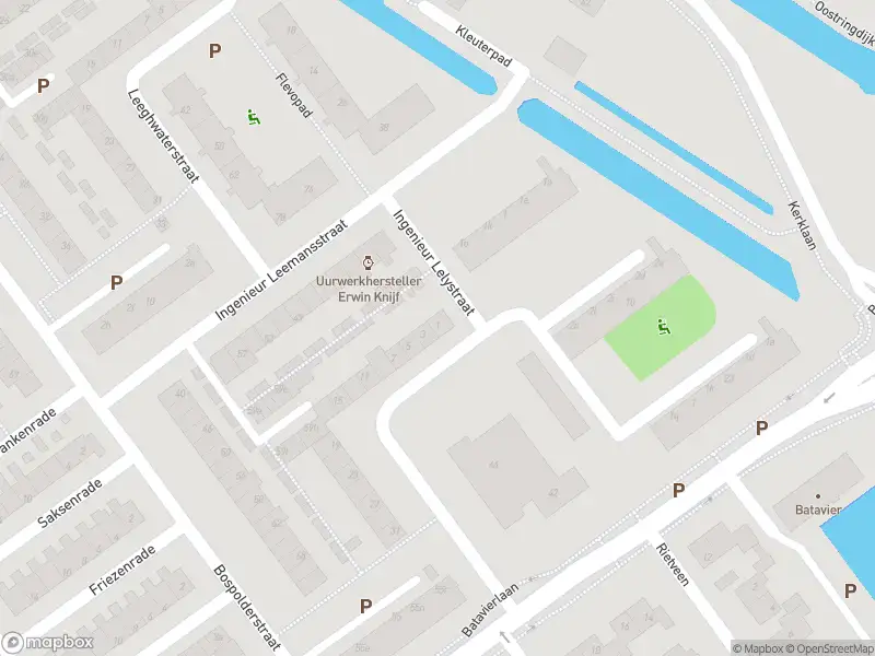 Ambulance met grote spoed naar de Ir Lelystraat in Nieuwerkerk aan den IJssel