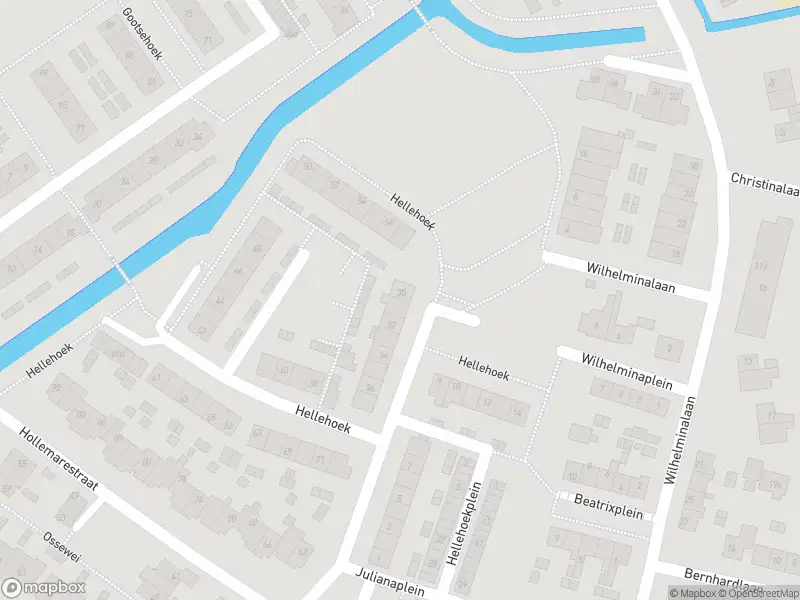 Ambulance met grote spoed naar de Hellehoek in Zwartewaal
