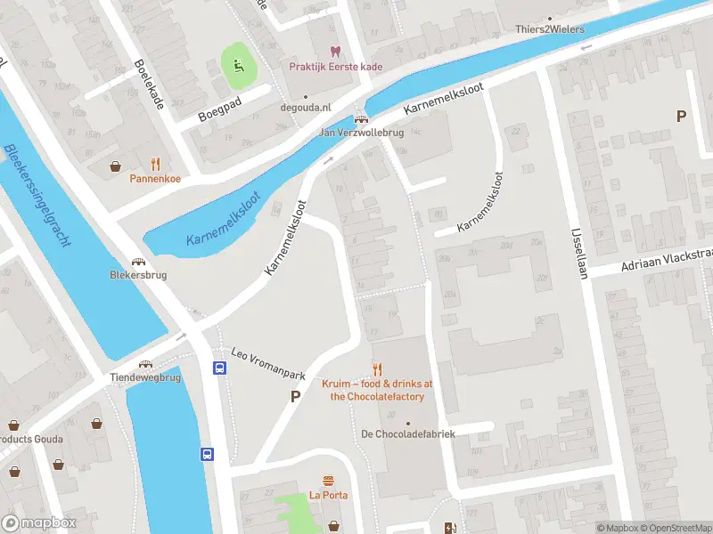 Ambulance met grote spoed naar de Klein Amerika in Gouda