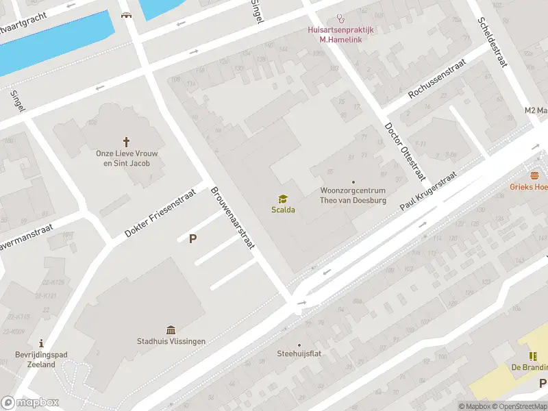 Brandweer met gepaste spoed naar de Brouwenaarstraat in Vlissingen vanwege stormschade