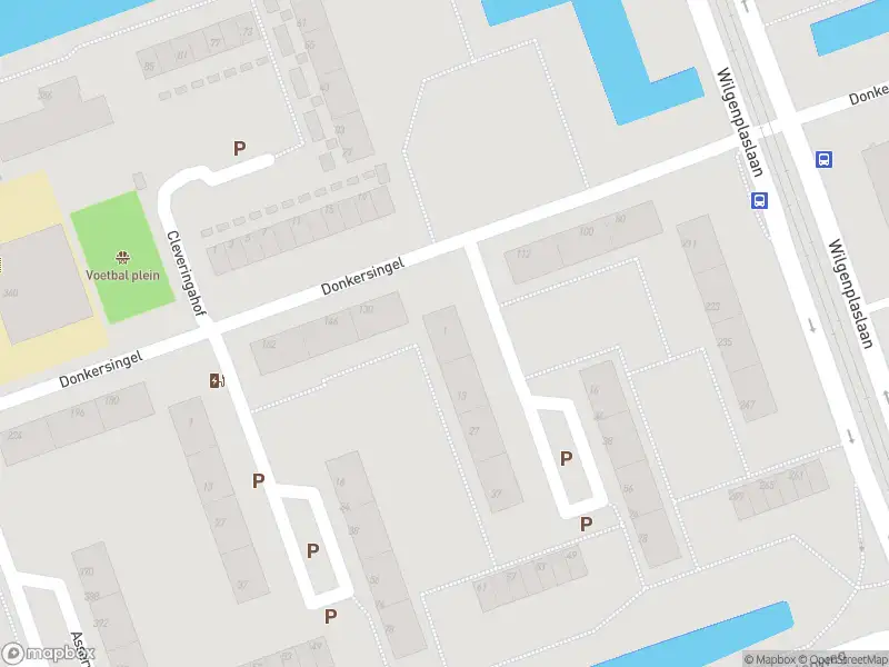 Ambulance met gepaste spoed naar de De Damhouderstraat in Rotterdam