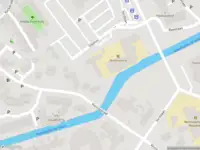 Ambulance met grote spoed naar de Lange Broekweg in Naaldwijk