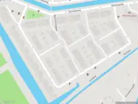 Ambulance met grote spoed naar de Mark Huizingapad in Schiedam