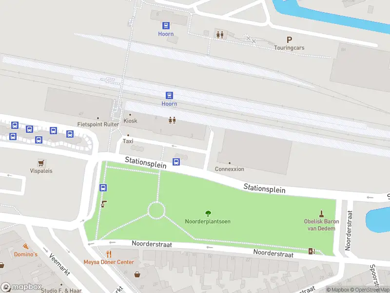 Ambulance met grote spoed naar de Stationsplein in Hoorn