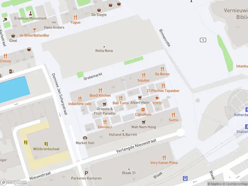 Ambulance met grote spoed naar de Grotemarkt in Rotterdam