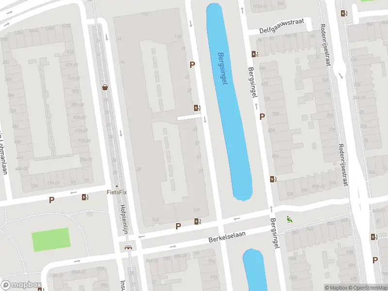 Ambulance met gepaste spoed naar de Bergsingel in Rotterdam