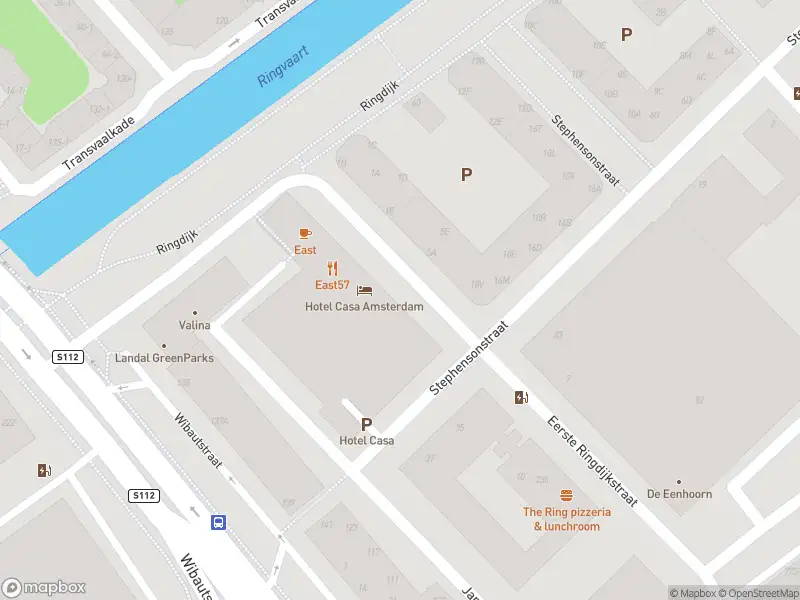 Ambulance met grote spoed naar de Eerste Ringdijkstraat in Amsterdam
