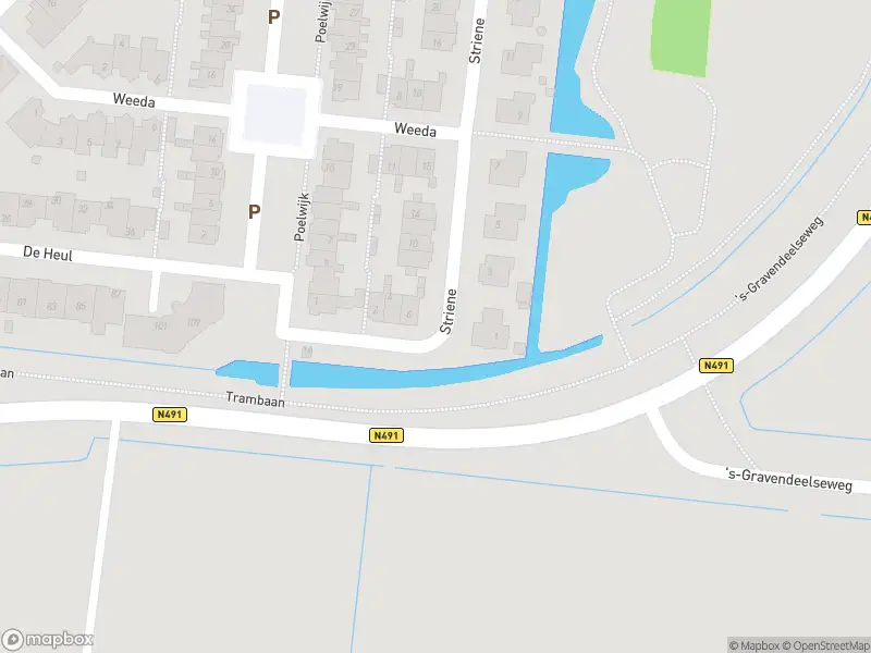 Ambulance met grote spoed naar de Striene in Maasdam