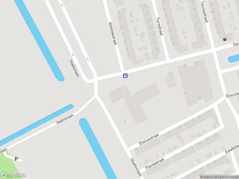 Ambulance met grote spoed naar de Sportsingel in Rotterdam