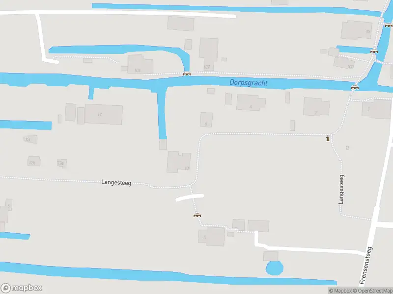 Brandweer met gepaste spoed naar de Langesteeg in Giethoorn vanwege stormschade