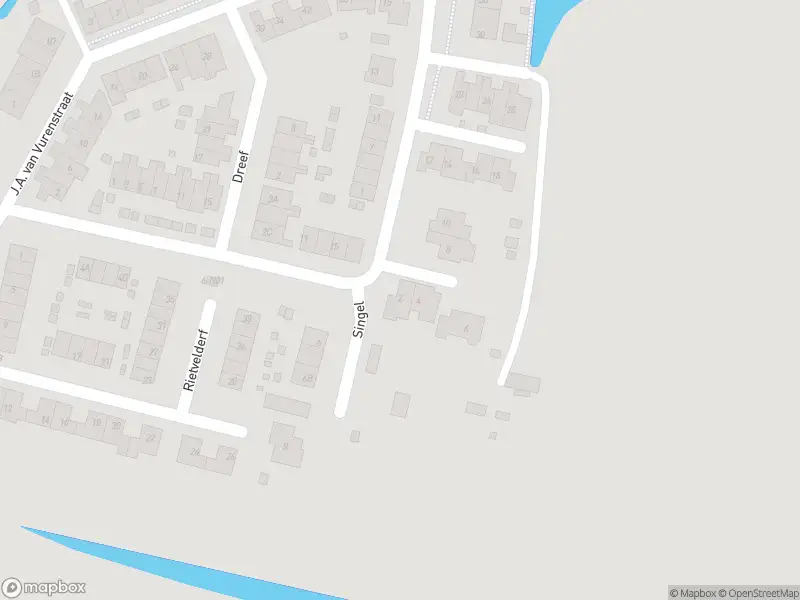 Ambulance met grote spoed naar de M. Trappenburgstraat in Noordeloos