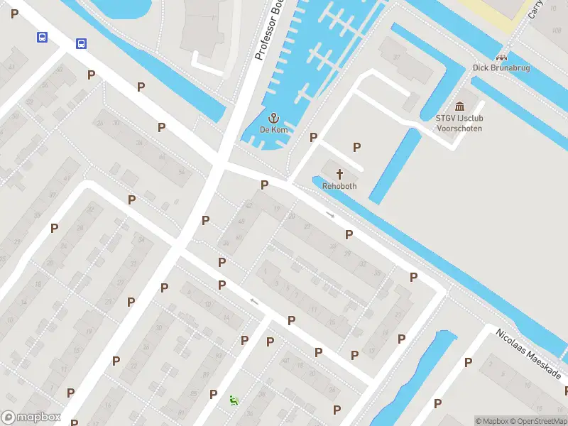 Brandweer met grote spoed naar de Anthoni van Leeuwenhoekkade in Voorschoten vanwege een buitenbrand