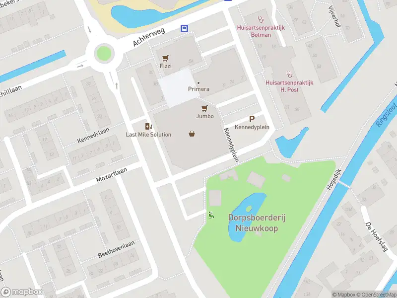 Ambulance met gepaste spoed naar de Kennedyplein in Nieuwkoop