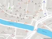Ambulance met grote spoed naar de Havensteeg in Schiedam