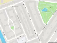Ambulance met gepaste spoed naar de Van Lennepstraat in Rotterdam