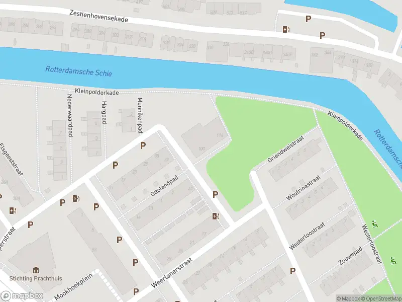 Ambulance met grote spoed naar de Vennipperstraat in Rotterdam