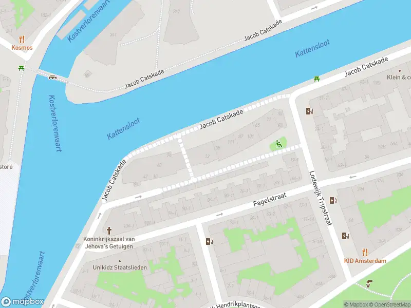 Ambulance met grote spoed naar de Antonie Heinsiusstraat in Amsterdam