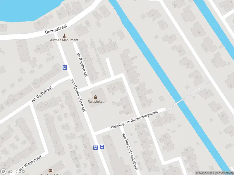 Ambulance met gepaste spoed naar de Van Marlotstraat in Giessenburg