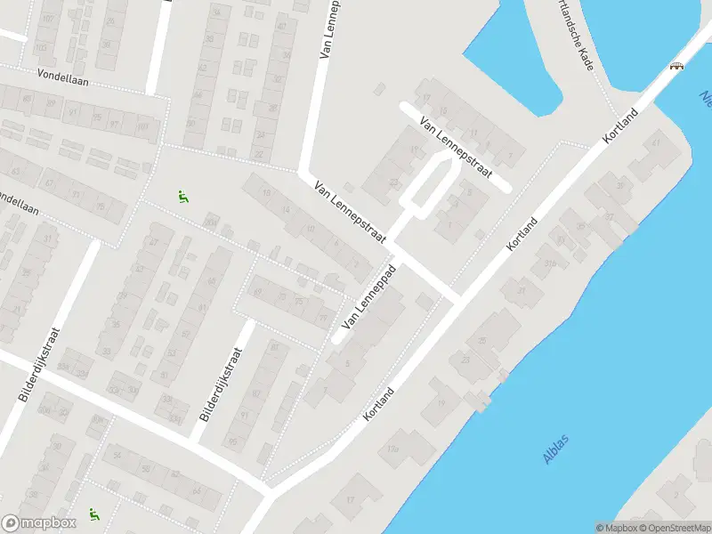 Ambulance met gepaste spoed naar de Van Lennepstraat in Alblasserdam