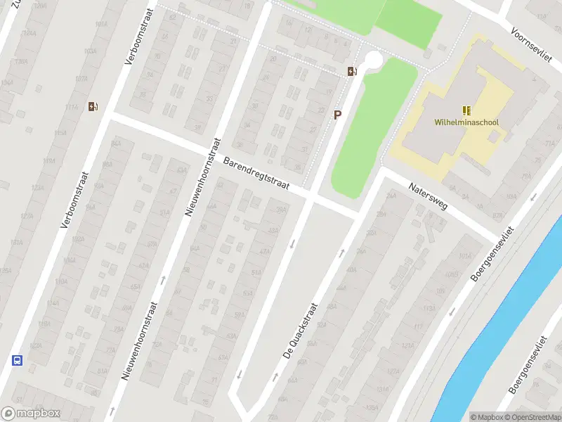 Ambulance met grote spoed naar de De Quackstraat in Rotterdam