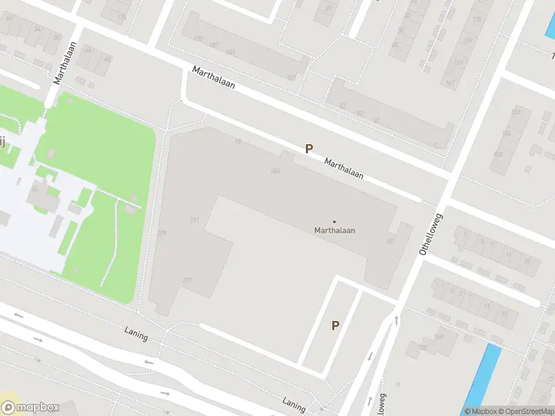 Ambulance met grote spoed naar de Othelloweg in Hoogvliet Rotterdam