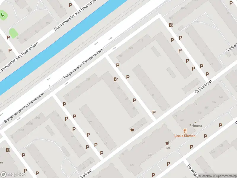 Ambulance met gepaste spoed naar de Van Tienhovenstraat in Schiedam