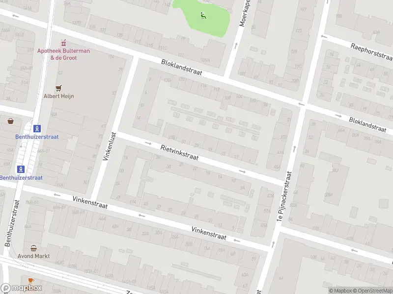 Ambulance met gepaste spoed naar de Rietvinkstraat in Rotterdam