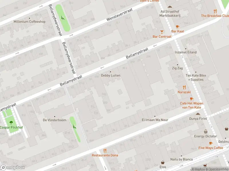 Ambulance met grote spoed naar de Wenslauerstraat in Amsterdam