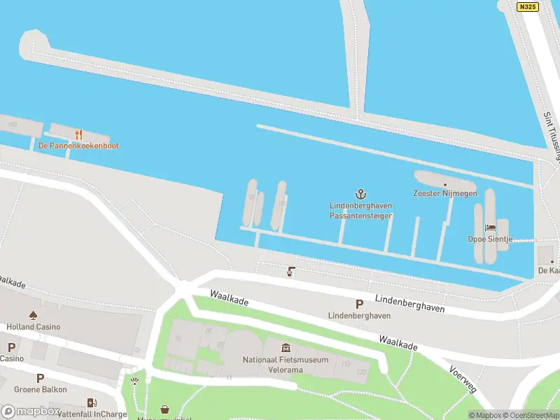 Brandweer met gepaste spoed naar de Lindenberghaven in Nijmegen