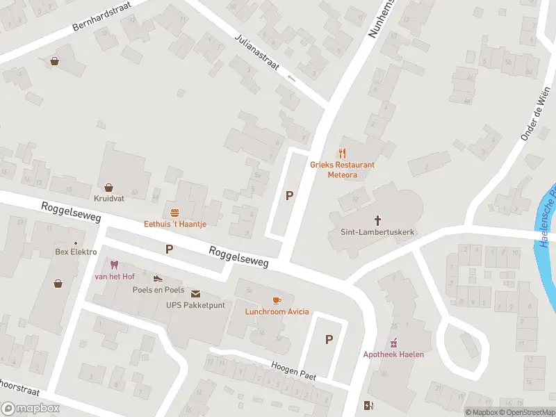 Ambulance met grote spoed naar de Kerkplein in Haelen
