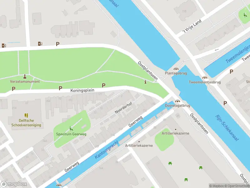 Ambulance met grote spoed naar de Noorderhof in Delft