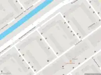 Ambulance met gepaste spoed naar de Van Tienhovenstraat in Schiedam