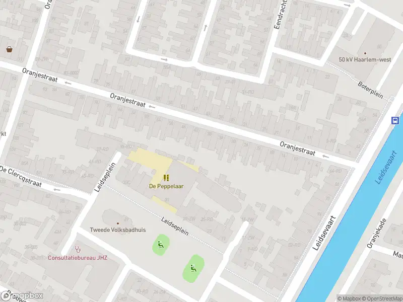 Ambulance met gepaste spoed naar de Assendelverstraat in Haarlem