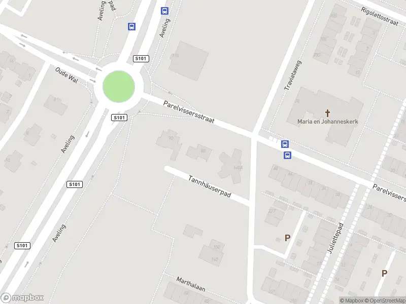 Ambulance met gepaste spoed naar de Parelvissersstraat in Hoogvliet Rotterdam