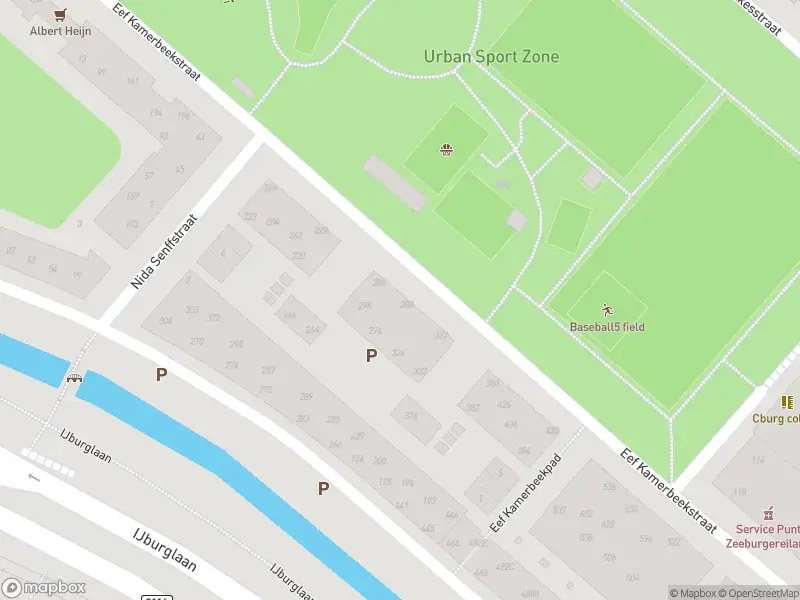 Ambulance met grote spoed naar de Eef Kamerbeekstraat in Amsterdam