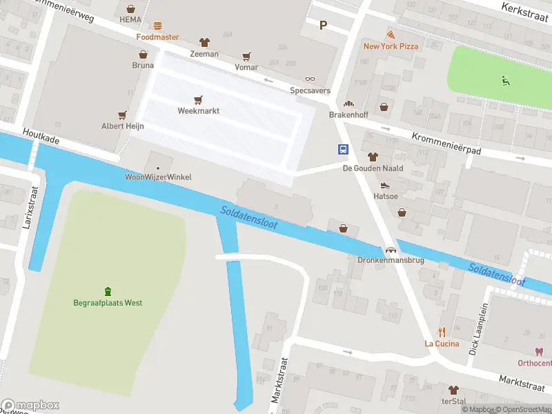 Ambulance met gepaste spoed naar de Marktplein in Wormerveer