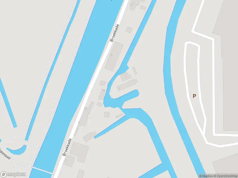 Ambulance met gepaste spoed naar de Broekkade in Rotterdam
