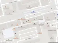 Ambulance met grote spoed naar de Hesseplaats in Rotterdam